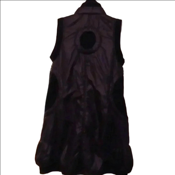 🌹Cute sleeveless coat with cutouts in the back and sides - Picture 2 of 13